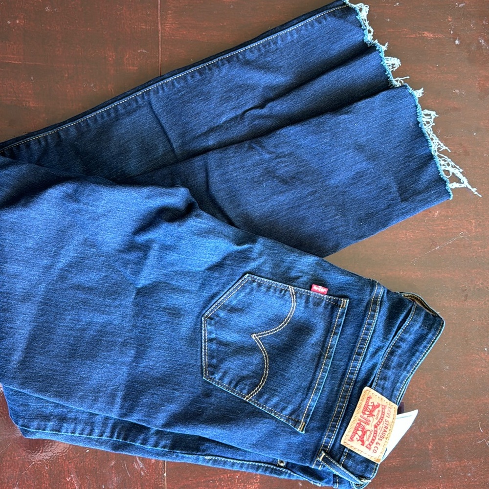 Levi 711 skinny size 31 L30